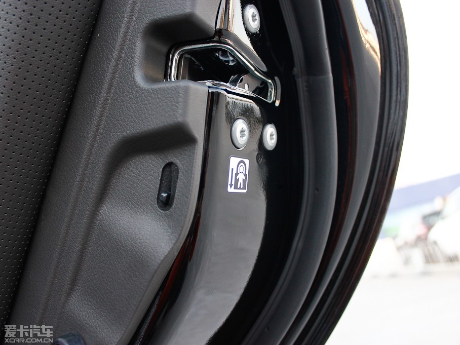 2012ʹ 2.5L Royal Ƥ