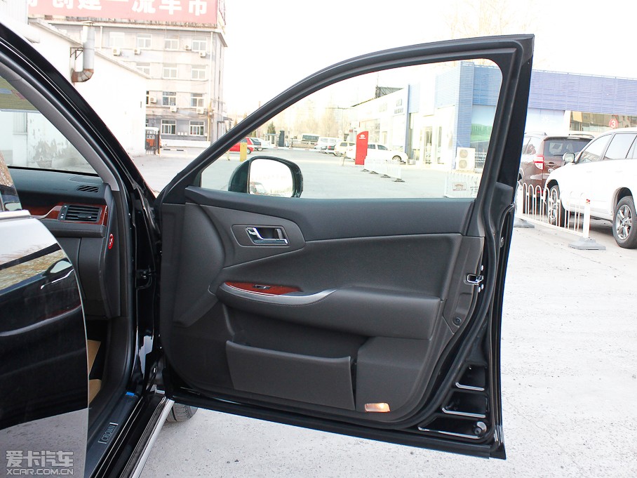 2012ʹ 2.5L Royal Ƥ