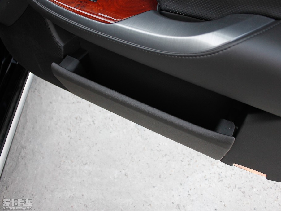 2012ʹ 2.5L Royal Ƥ