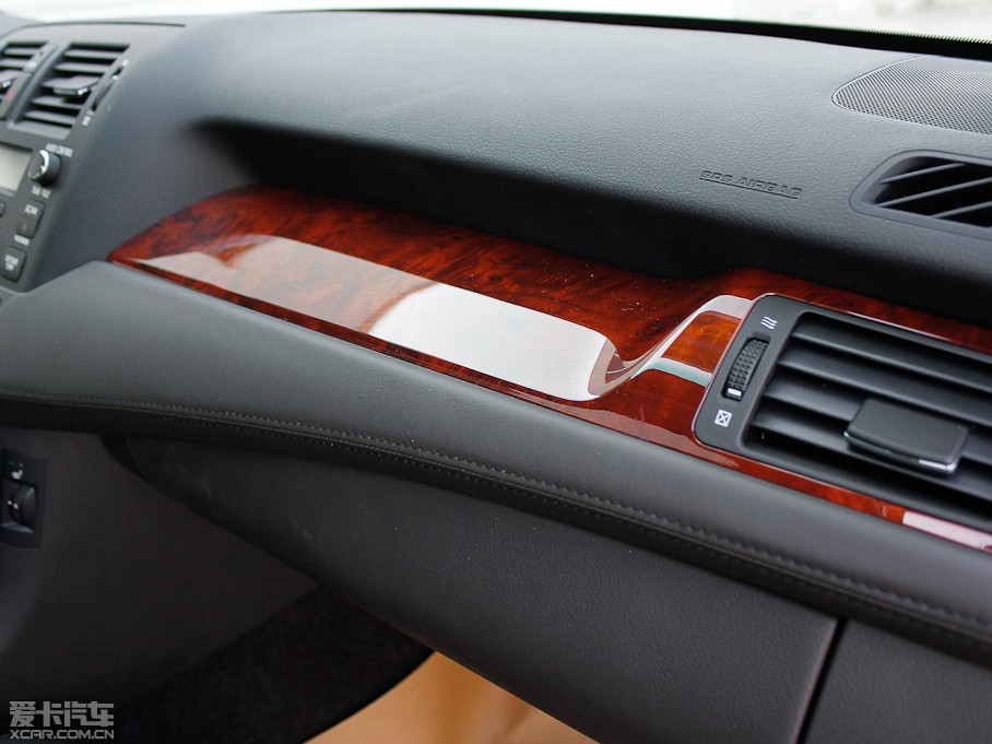 2012ʹ 2.5L Royal Ƥ