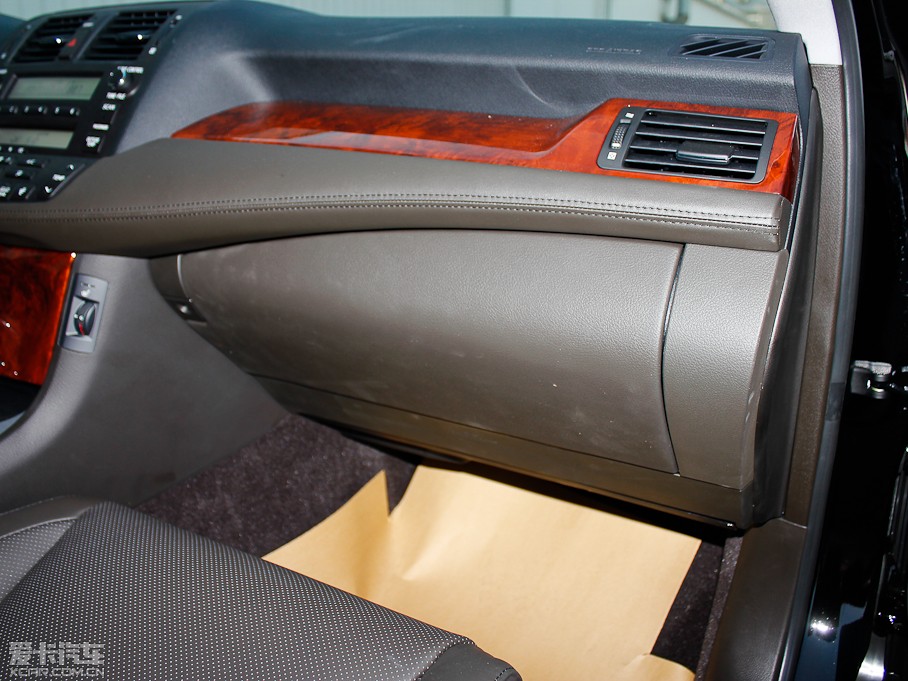 2012ʹ 2.5L Royal Ƥ