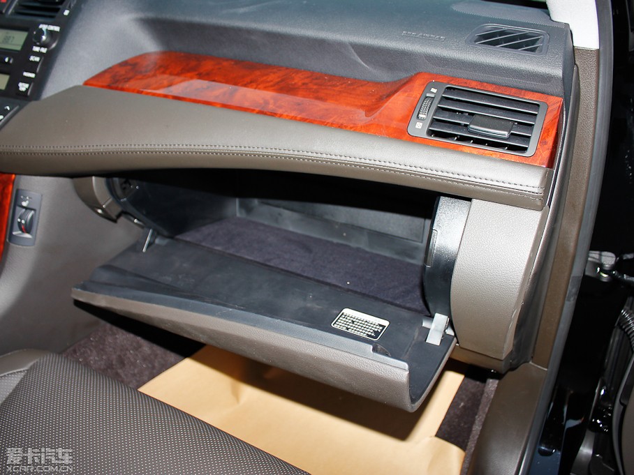 2012ʹ 2.5L Royal Ƥ