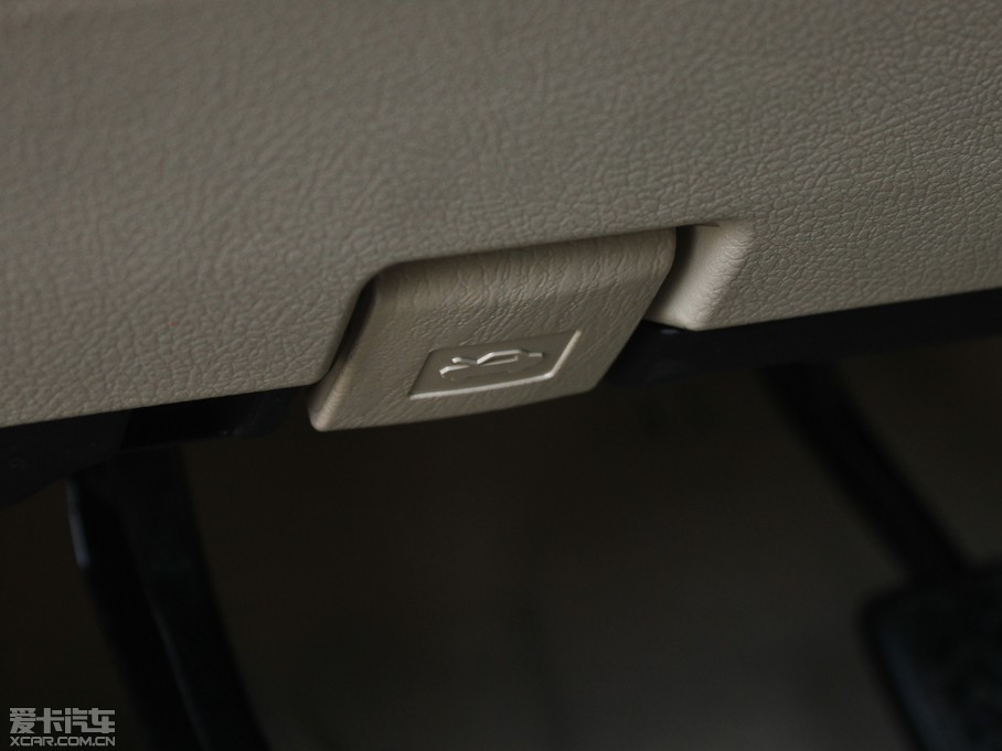 2012ʹ 2.5L Royal Ƥ