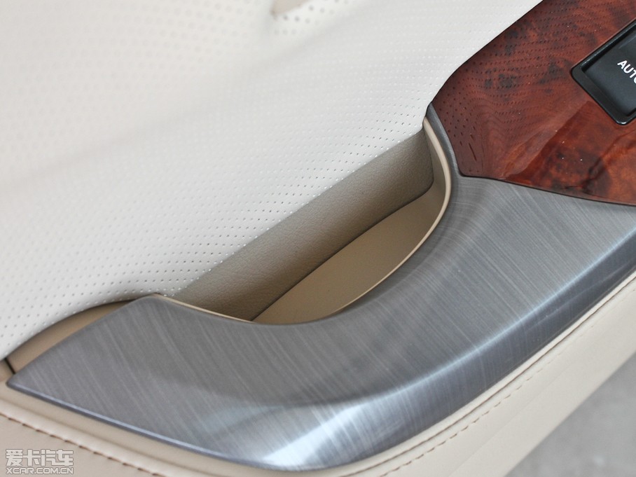 2012ʹ 2.5L Royal Ƥ