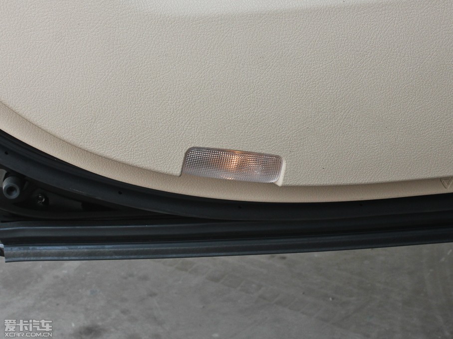 2012ʹ 2.5L Royal Ƥ