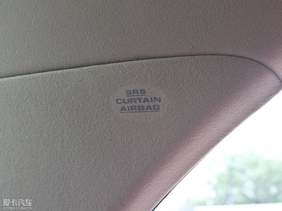 2012ʹ 2.5L Royal Ƥ