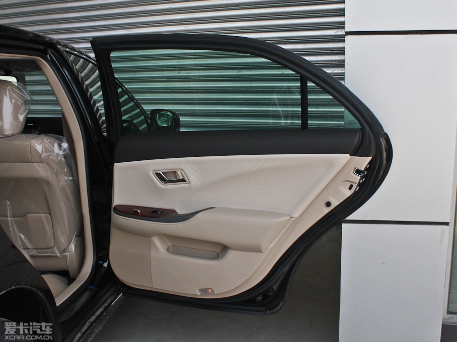 2012ʹ 2.5L Royal Ƥ