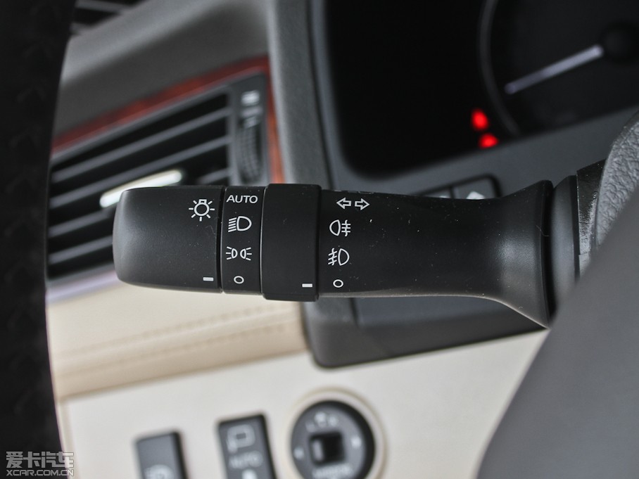 2012ʹ 2.5L Royal Ƥ