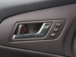 20123.0L Royal Saloon VIP g