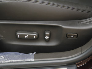 20123.0L Royal Saloon VIP {{