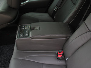 20123.0L Royal Saloon VIP 