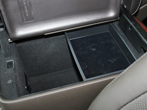 20123.0L Royal Saloon VIP g