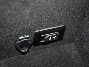 20123.0L Royal Saloon VIP g