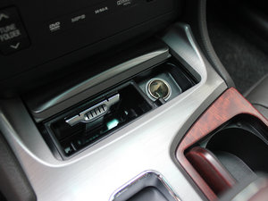 20123.0L Royal Saloon VIP g