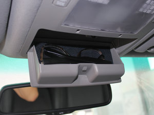 20123.0L Royal Saloon VIP g