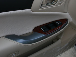 20122.5L Royal Saloon g