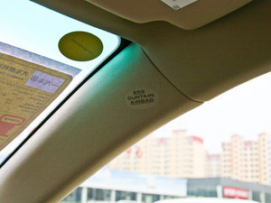 20122.5L Royal Saloon g