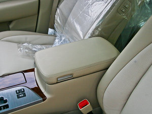 20122.5L Royal Saloon 