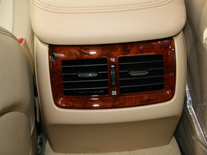 20122.5L Royal Saloon п؅^