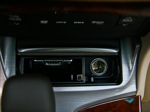 20122.5L Royal Saloon п؅^