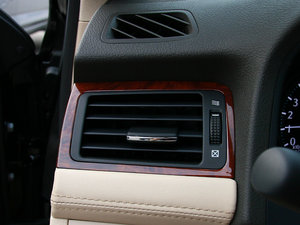 20122.5L Royal Saloon п؅^