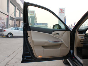 20122.5L Royal Saloon F {λ܇T