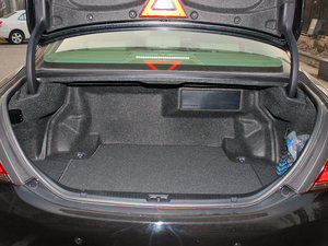 20122.5L Royal Saloon F g