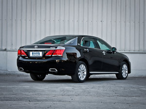 2012款2.5L Royal 真皮版 整体外观