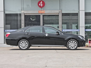 2012款2.5L Royal 真皮版 整体外观