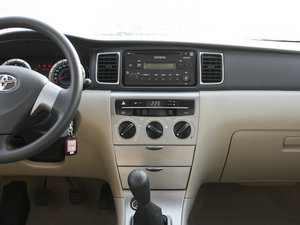 2013款1.6L 手动卓越版 中控台