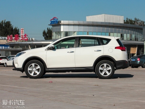 一汽丰田2013款RAV4