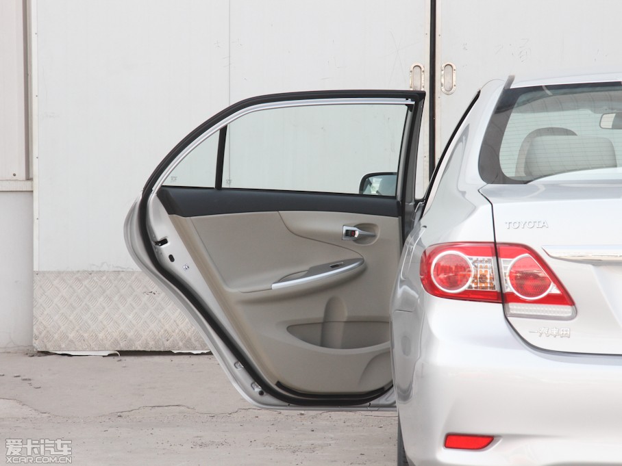 2013_ 1.8L GL-i CVT 