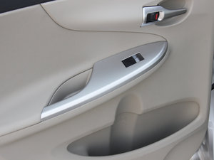 20131.8L GL-i CVT  g