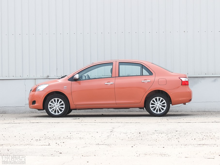 2013Y 1.6L GL-i Ԅ촰