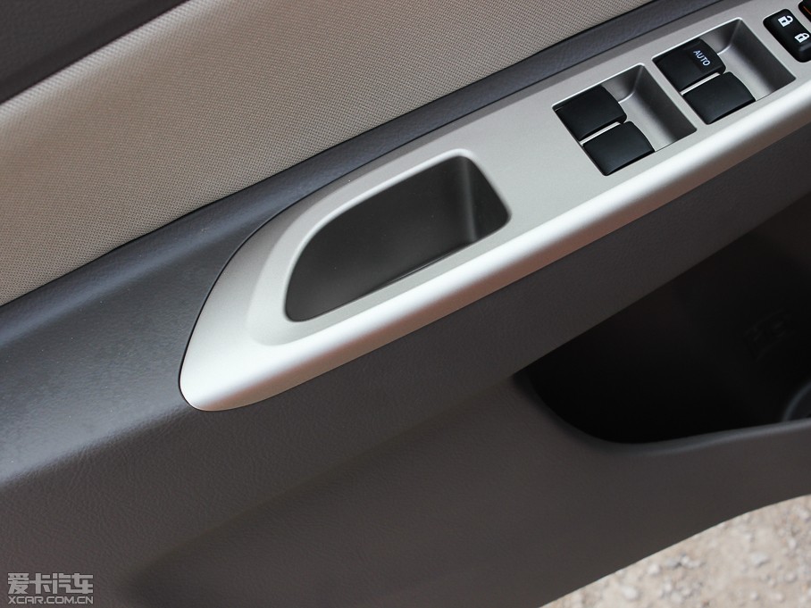 2013Y 1.6L GL-i Ԅ촰