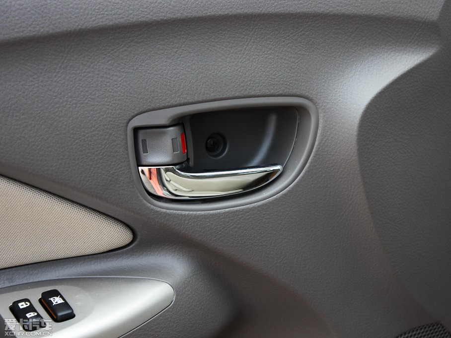 2013Y 1.6L GL-i Ԅ촰