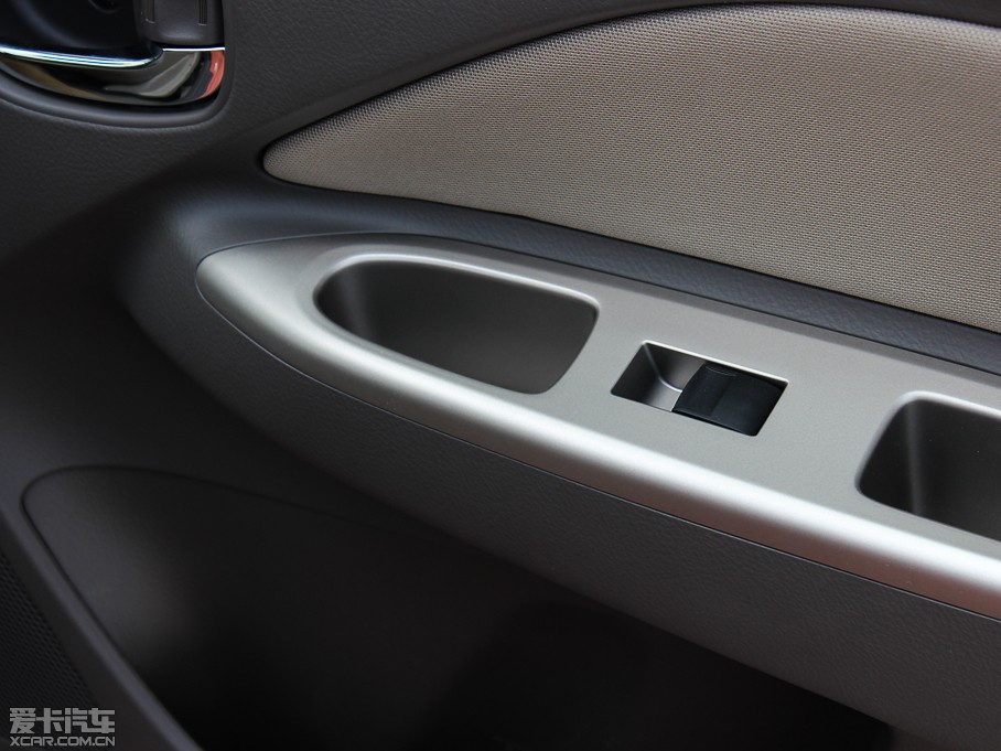 2013Y 1.6L GL-i Ԅ촰