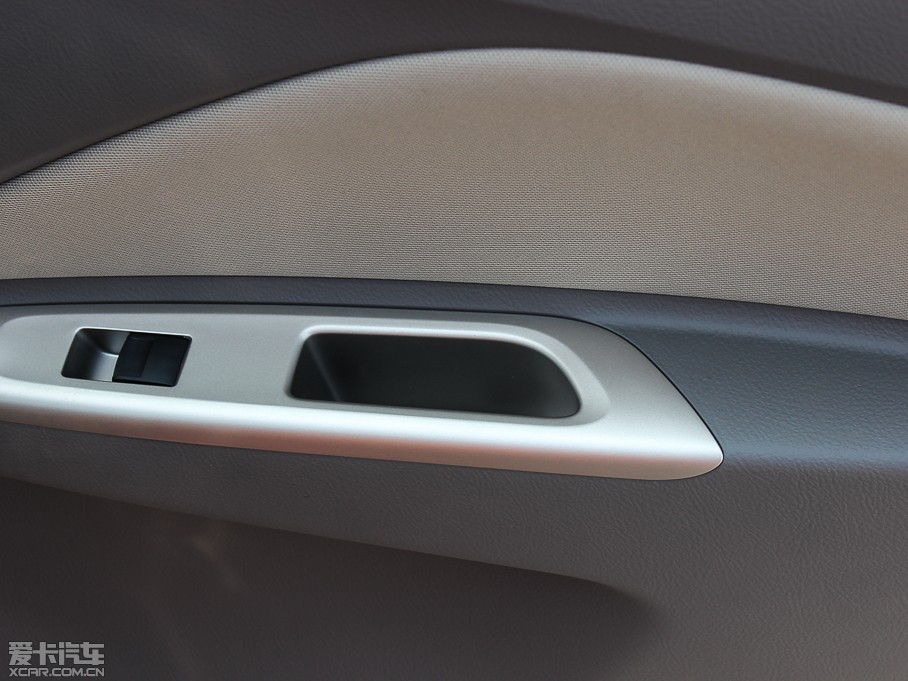 2013Y 1.6L GL-i Ԅ촰