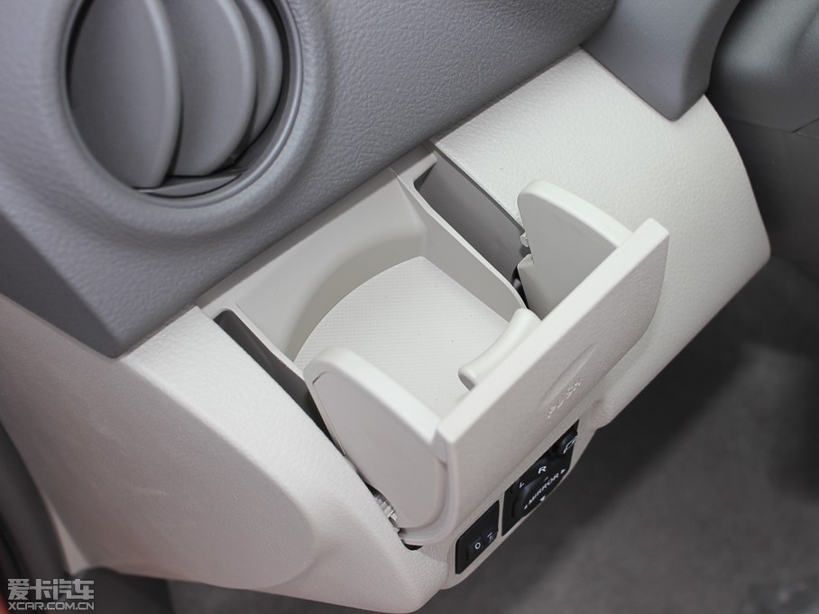 2013Y 1.6L GL-i Ԅ촰