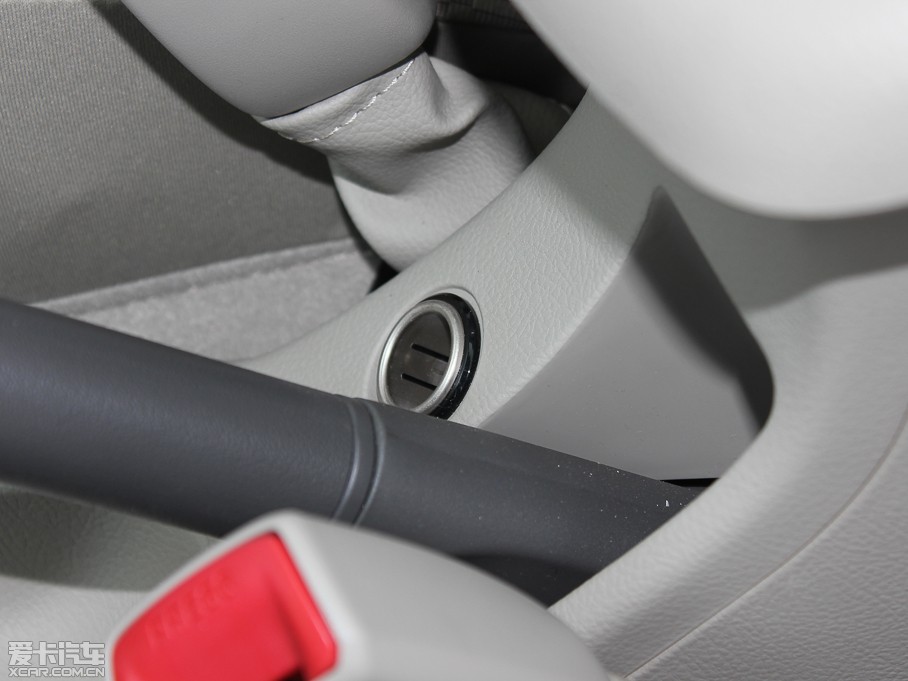 2013Y 1.6L GL-i Ԅ촰