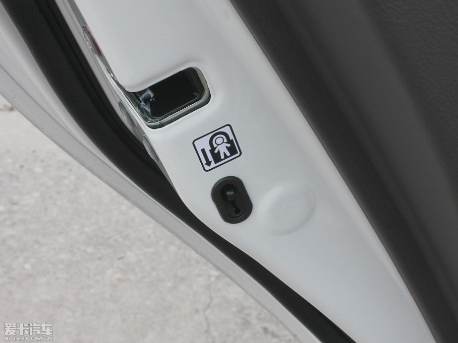 2013Y 1.6L GL-i Ԅ촰