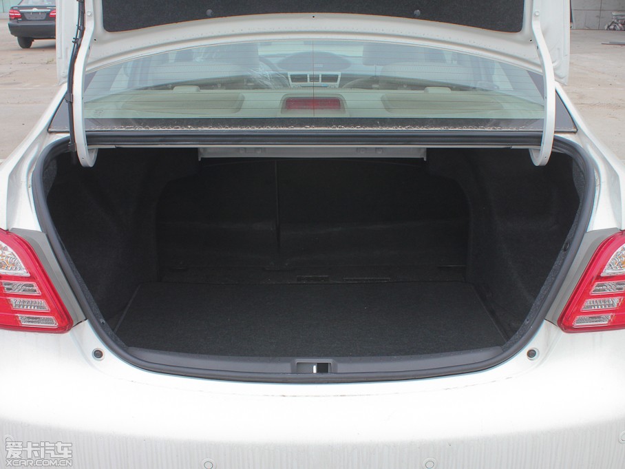 2013Y 1.6L GL-i Ԅ(dng)촰