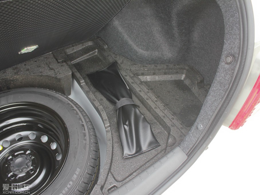 2013Y 1.6L GL-i Ԅ촰