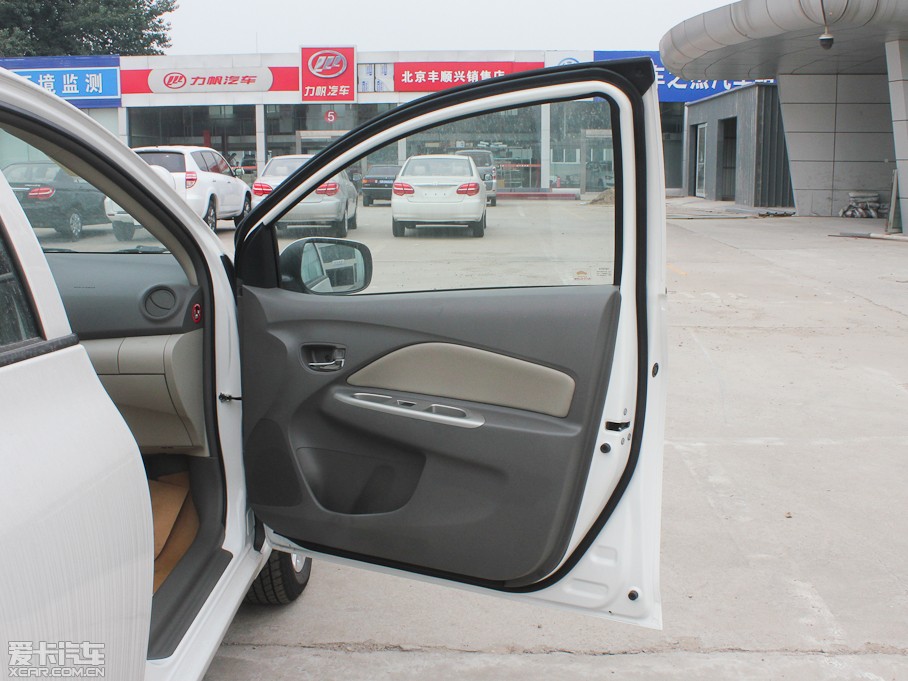 2013Y 1.6L GL-i Ԅ촰