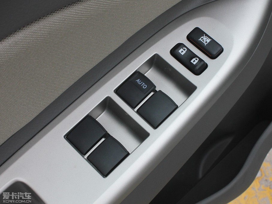 2013Y 1.6L GL-i Ԅ촰