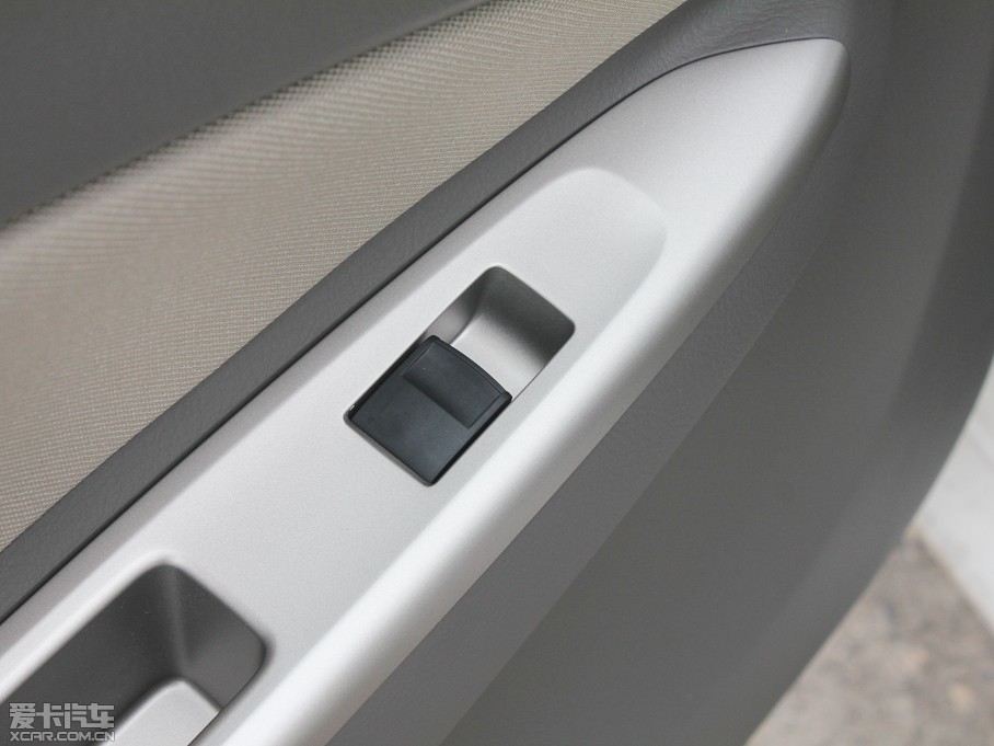 2013Y 1.6L GL-i Ԅ촰