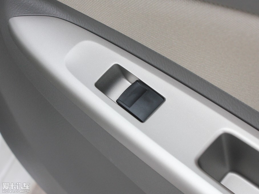 2013Y 1.6L GL-i Ԅ(dng)촰