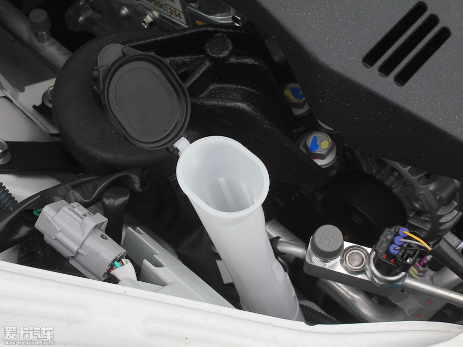 2013Y 1.6L GL-i Ԅ촰