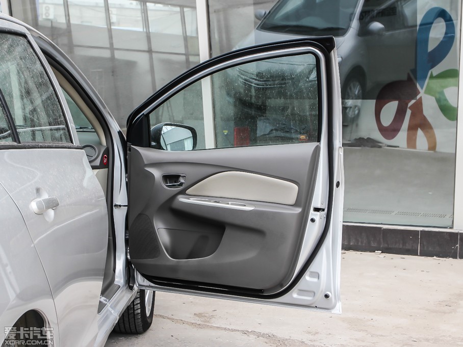 2013Y 1.6L GL-i Ԅ촰