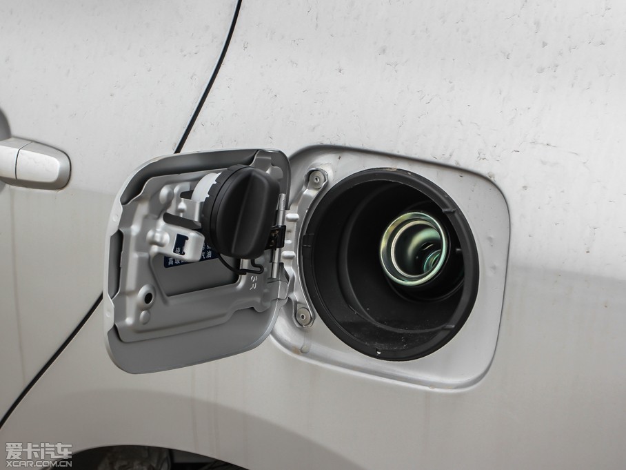 2013Y 1.6L GL-i Ԅ촰